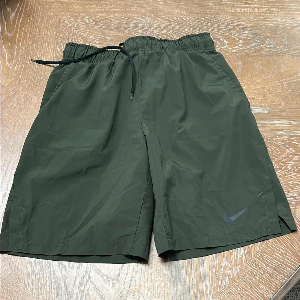 Nike Men's Green Athletic Shorts